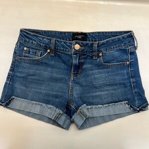EUC Celebrity Pink Cuffed Denim Jean Shorts Sz. 3/26